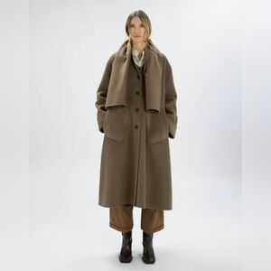 SPIRE HIGH Sand wool coat with oversized scarf